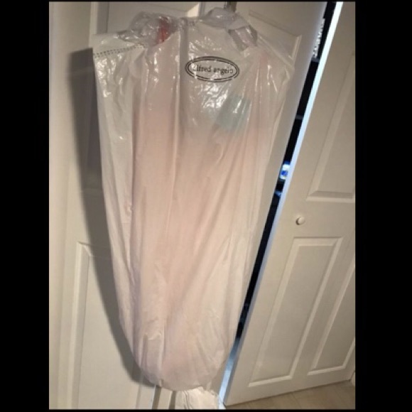 Dress - Picture 2 of 4